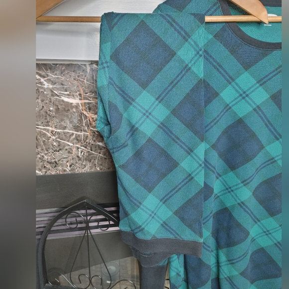 OLD NAVY THERMAL PAJAMAS, BLUE/GREEN PLAID XL (Top) & M (Bottom) - Picture 3 of 11